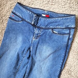 Tommy Hilfiger jeans (vintage) size 1 low rise Flare